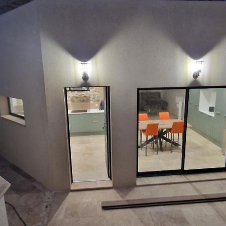 Quiet, Discreet Places Vernegues Exterior photo